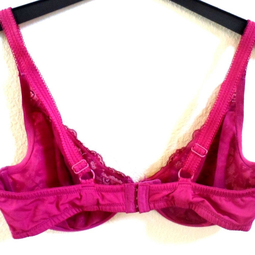 NWOT- Amour Raspberry Red Bra - Picture 5 of 7
